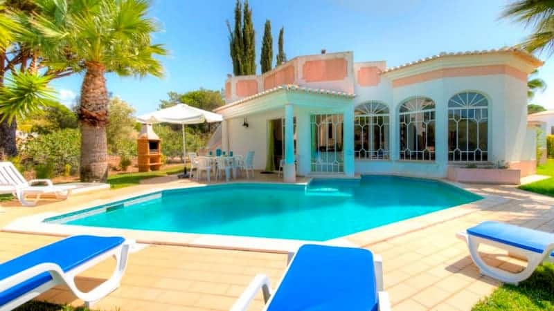 Vila to Rent in Algarve