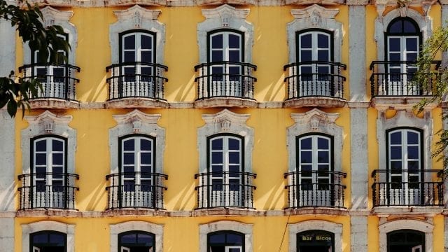 Living in Lisbon, a Comprehensive Guide