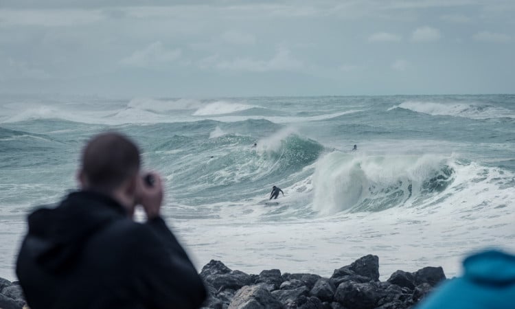 surf winter portugal