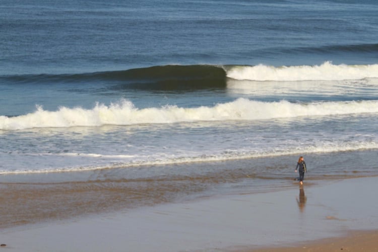 Surfing in Esmoriz