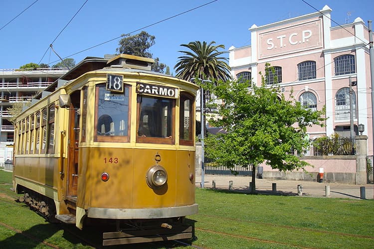 tram Porto