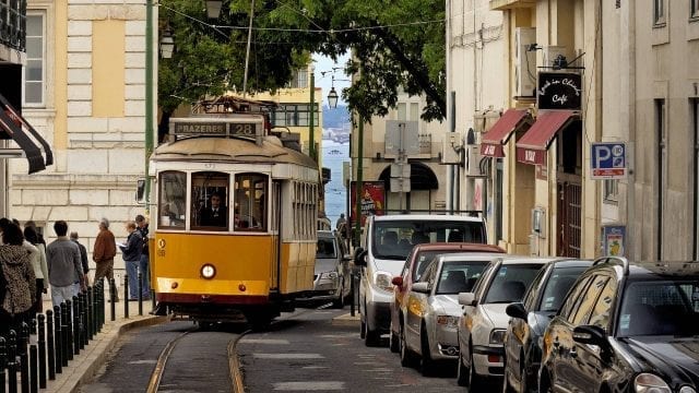 https://www.beportugal.com/wp-content/uploads/2019/03/lisbon-public-transport-640x360.jpg