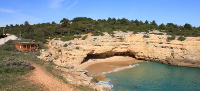 Albandeira Beach