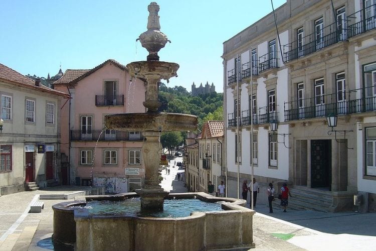 Santa Maria da Feira Square