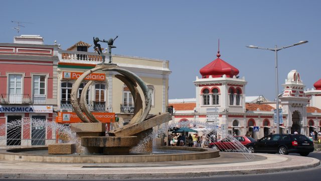 Visit Loulé, An Ancient Town By The Beach In The Algarve
