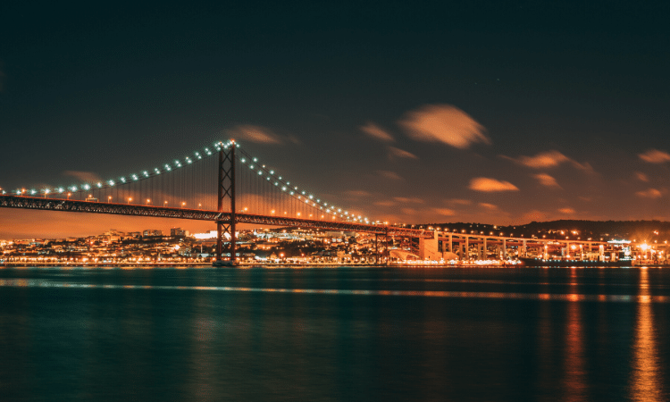 lisbon tagus river night